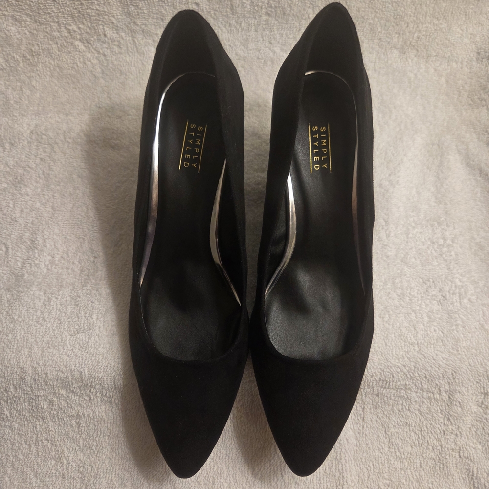 Simply Styled Agatha Black Wedge Pump